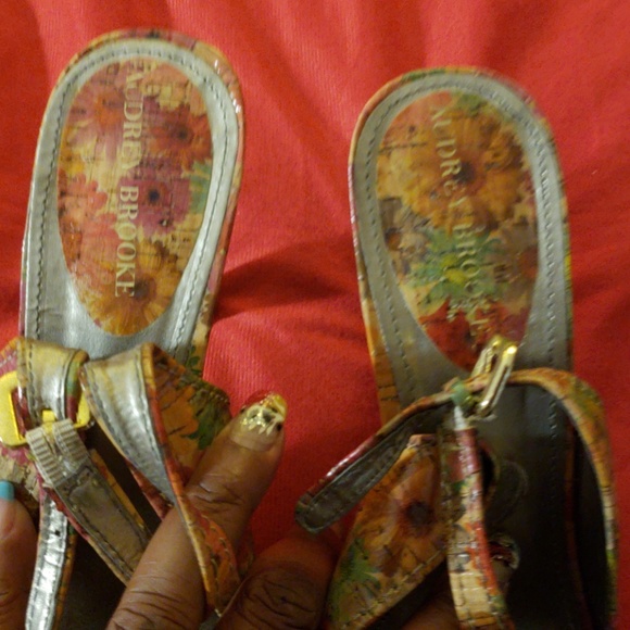 Floral sandals - Picture 6 of 7